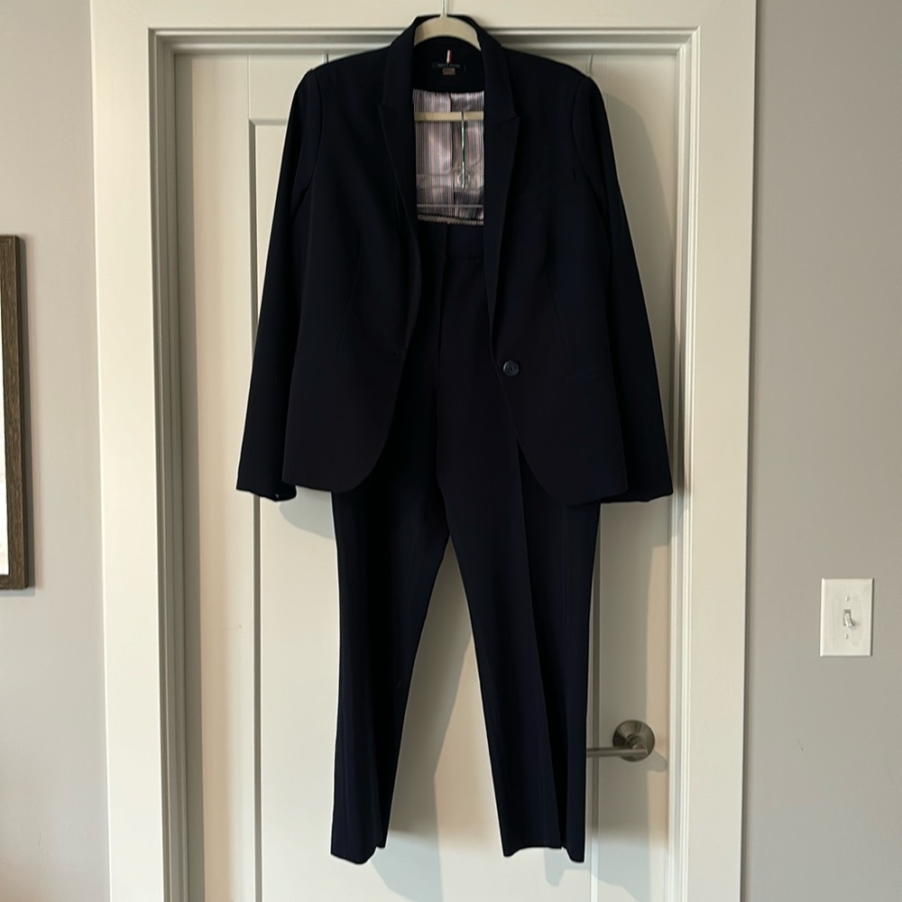 Navy Blue Tommy Hilfiger Suit Size 14